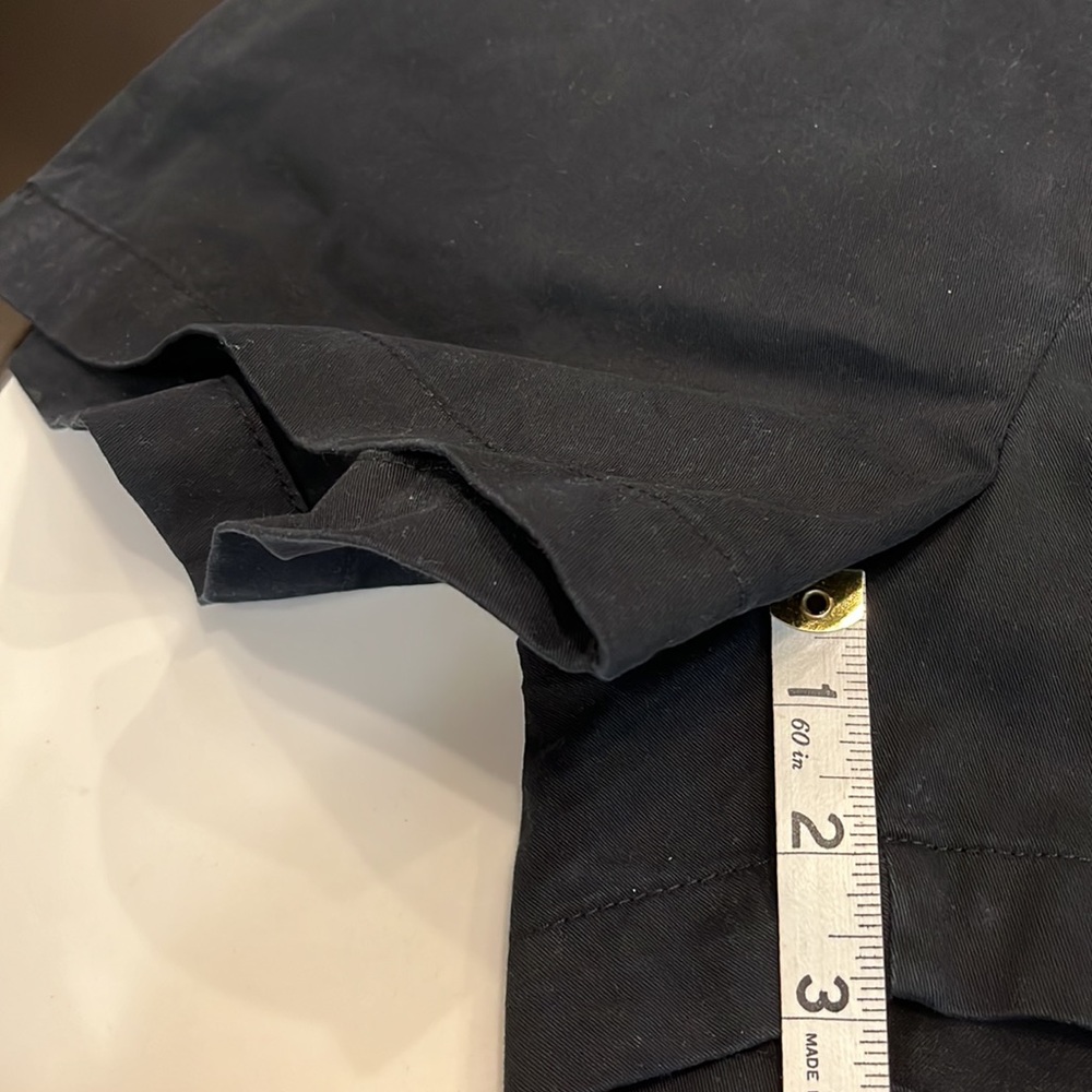 Gap City Short size 4 Black Good condition - Picture 4 of 8